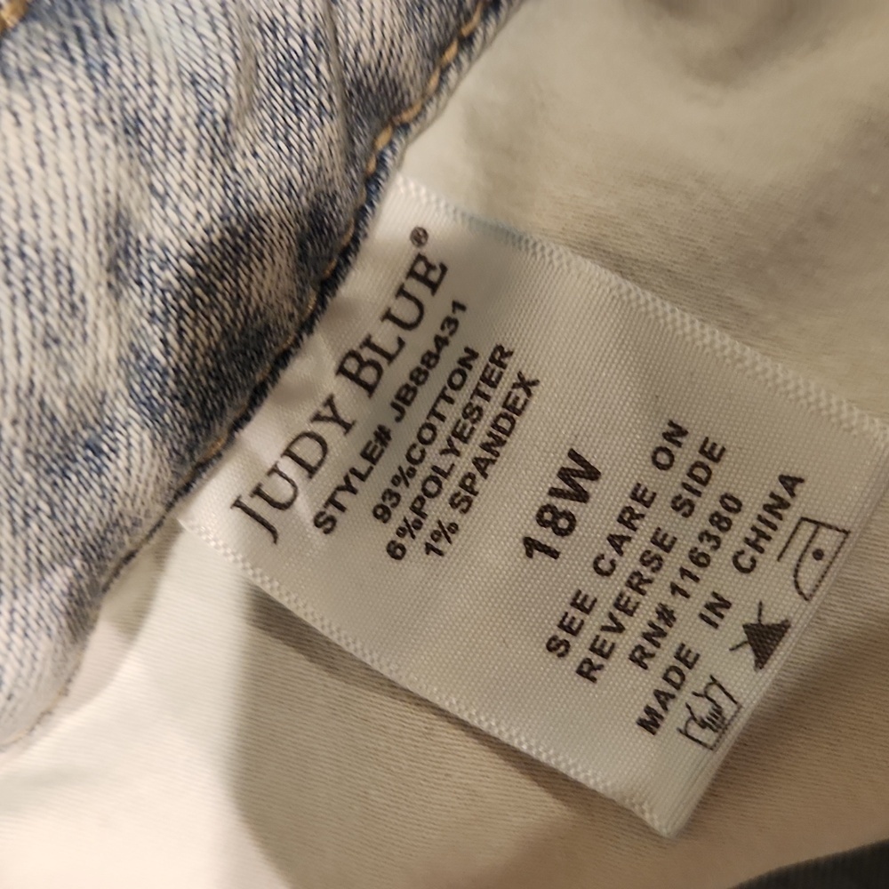 ❤️ JUDY BLUE HIGH RISE TUMMY CONTROL DISTRESSED SKINNY JEANS, 18W (34 WOMAN) - Picture 8 of 10